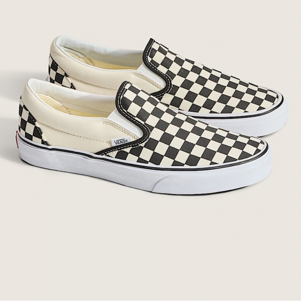 Vans NWOT classic black/white slip on checkerboard shoe sz 8